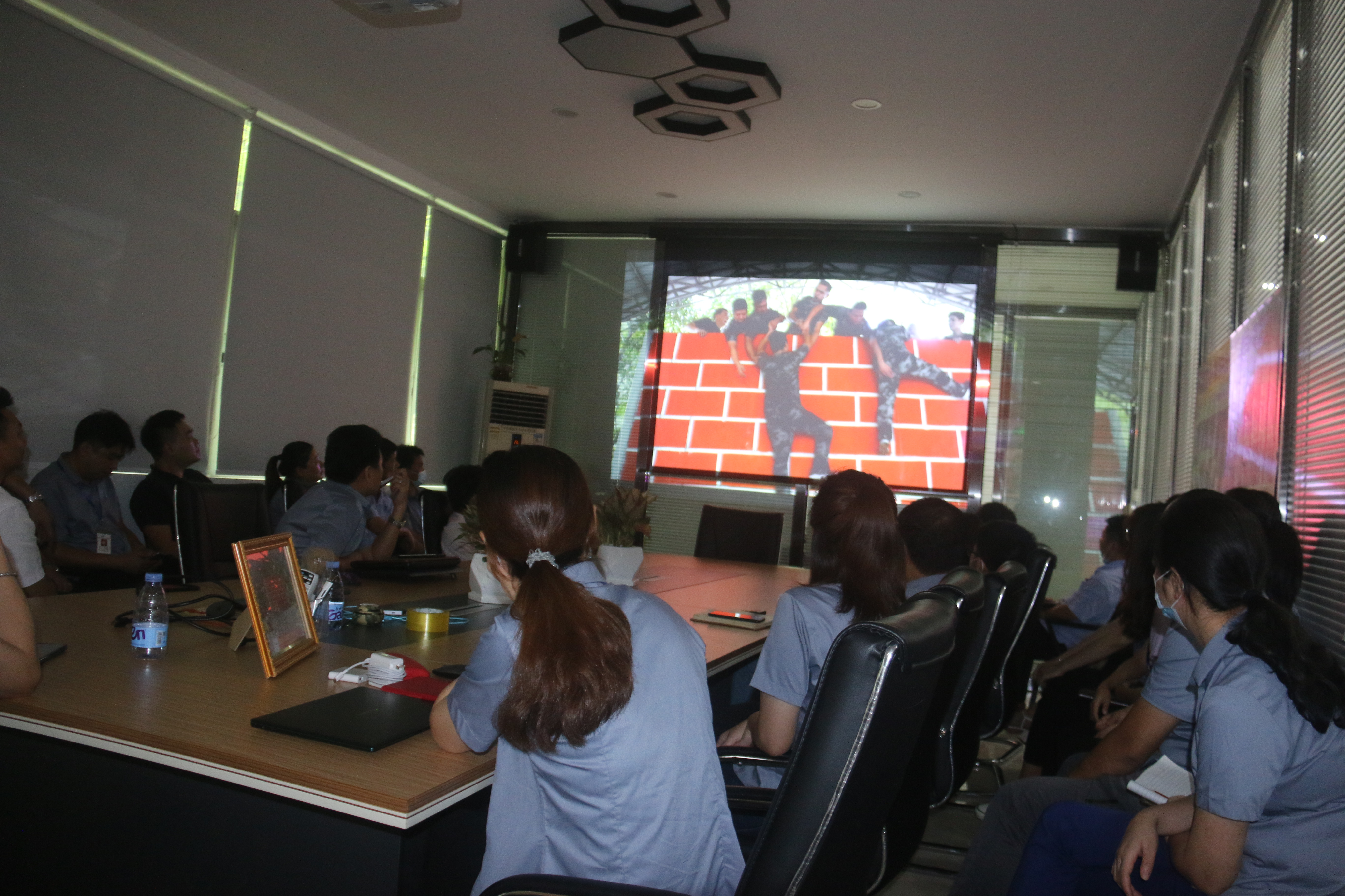 同心協力、贏在執行、共創輝煌-深圳譽格拓展訓練回顧